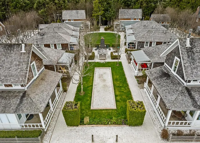 Flotsam House By Seabrook Hospitality