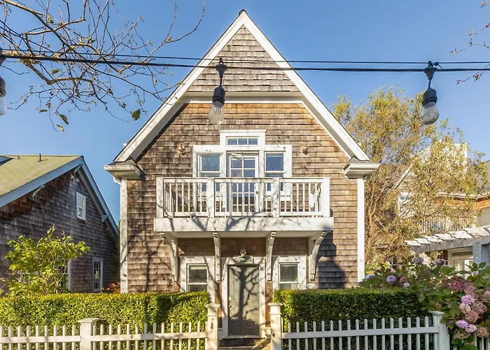 The Little Pearl By Seabrook Hospitality